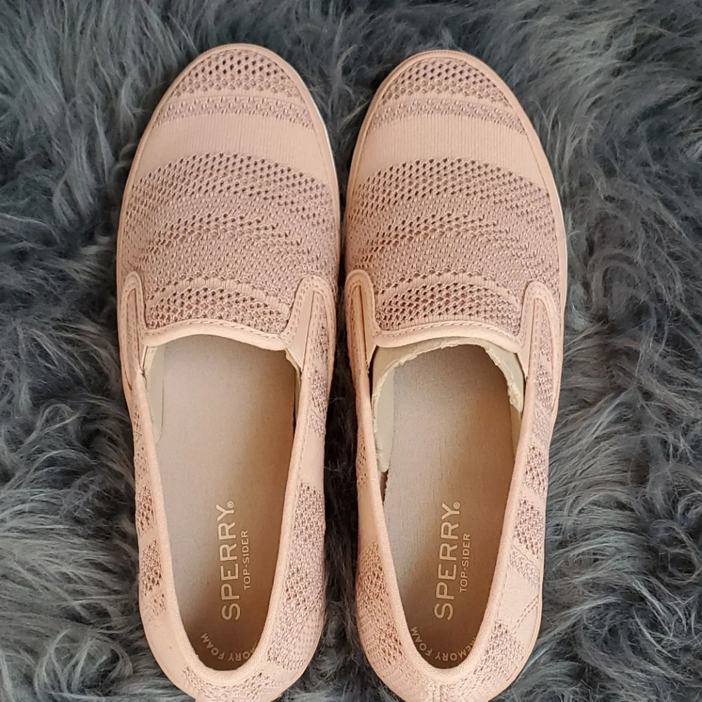 NIB Sperry Top-Sider Seaside Knit Sneaker